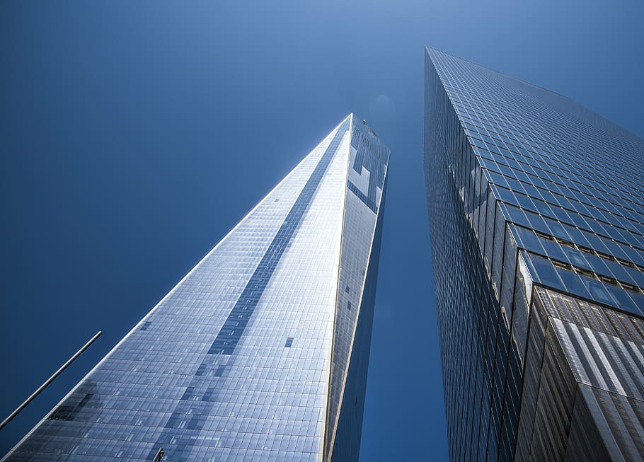 torres, gratacels, cel, núvols, blau, Manhattan, new york, arquitectura, ciutat, modern, edificis, reflexió, construcció, alçada, vidre, torres de negocis, negocis, oficines, ciutats, estructura construïda, exterior de l'edifici, edifici, exterior d’edifici d’oficines, vista d’angle baix, oficina, vidre - material, alta - alta, torre, naturalesa, Finances, futurista, a l'aire lliure, cap gent, 4K