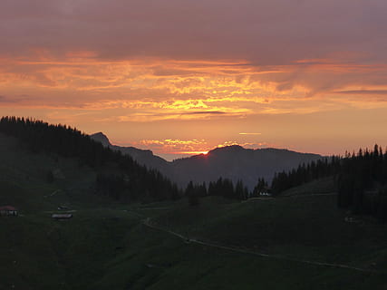 auringonlasku, tyrol, alppi-, taivas, maisemat - luonto, kauneus luonnossa, pilvi - taivas, ympäristö, maisema, oranssi väri, rauhallinen kohtaus, tyyneys, ei ihmisiä, luonto, puu, idyllinen, kasvi, ei-kaupunkikuvia, aurinko, vuori, maa, ulkona, 4K, CC0, public domain, rojaltivapaa