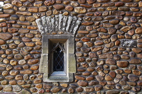 còdols, paret, roca, roca, textura, paret de còdols, paret, rock, textura, superfície, pedra, patró, construcció, material, disseny, marró, vell, estructura, sòlid, ningú, llambordes, marc, vintage, gris, rodó, cobble, a l'aire lliure, medieval, fora, arquitectura, exterior, castell, referència, edifici, històric, material de pedra, estructura construïda, casa, cap gent, fons, finestra, funció de construcció de parets, paret de pedra, dia, exterior de l'edifici, marc complet, paret de maó, material de fusta, maó, història, 5K, CC0, domini públic, lliure de regalies
