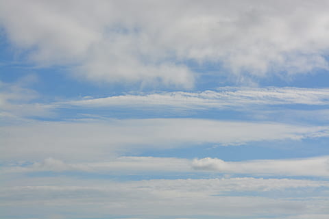 skyer, overskyet, hvid sky, overskyet himmel, hvide skyer, blå himmel, form, cumulus, sky - himmel, himmel, scenics - natur, skønhed i naturen, ro, ingen mennesker, rolig scene, natur, blå, dag, baggrunde, udendørs, lav vinkel visning, idyllisk, hvid farve, cloudscape, fuld ramme, miljø, meteorologi, over, tjavsede, 5K, CC0, offentligt domæne, royaltyfrie