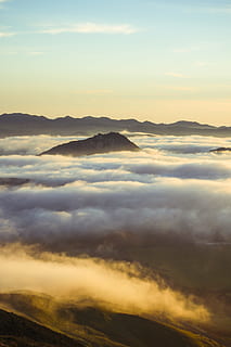 Foto, Wolken, Berge, Bett, Luftbild, Berg, blauer Himmel, tagsüber, Wolke, Hügel, Gipfel, wolkig, Natur, Sonnenuntergang, szenen, wolke - himmel, Landschaft, Himmel, draußen, Wolkengebilde, Schönheit in der Natur, Morgen, Dämmerung, Nebel, Sonnenaufgang - Morgendämmerung, Gebirge, Szenen - Natur, ruhige Szene, Ruhe, keine Leute, idyllisch, Nicht-städtische Szene, Wasser, orange Farbe, Dramatischer Himmel, Umgebung, 5K, CC0, gemeinfrei, lizenzfrei