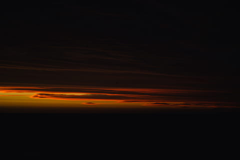 wolk, cloudscape, zonsopkomst, zonsondergang, gouden, uurfoto, wolken, zonsopgang zonsondergang, donker, natuur, hemel, wolk - lucht, weer, schemer, Oranje kleur, Vakantiebestemmingen, buitenshuis, achtergronden, blauw, schoonheid in de natuur, dramatische hemel, scenics - natuur, geen mensen, kalmte, idyllisch, rustige scène, kopie ruimte, silhouet, milieu, atmosfeer, zwarte kleur, 5K, CC0, publiek domein, royaltyvrij