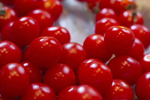 cherrytomater, tomater, kirsebær, rød, køkken, mad, organisk, mad og drikke, sund kost, frugt, friskhed, velvære, tæt på, stor gruppe af objekter, tranebær, skinnende, ingen mennesker, sund livsstil, selektiv fokusering, saftig, moden, fuld ramme, gruppe af objekter, 5K, CC0, offentligt domæne, royaltyfrie