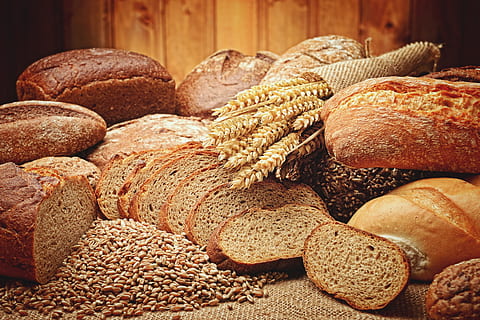 cooked bread, bread, candy, pies, food and drink, food, freshness, baked, large group of objects, still life, no people, loaf of bread, close-up, variation, indoors, bakery, store, wellbeing, choice, abundance, healthy eating, brown, group of objects, brown bread, 5K, CC0, public domain, royalty free