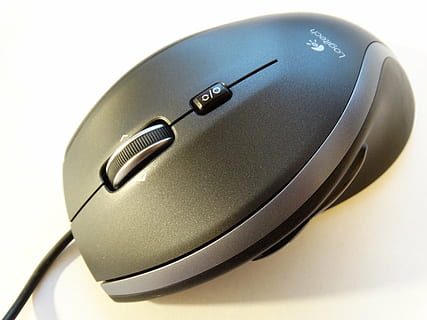 schwarz, grau, logitech, schnurgebunden, optisch, Maus, PC-Maus, pc, Computerzubehör, Scrollen, Technologie, Computermaus, Kommunikation, Verbindung, weißer Hintergrund, Computerausrüstung, einzelnes Objekt, Computer, Ausrüstung, kabellose Technologie, Geschäft, keine Leute, Nahansicht, Studioaufnahme, schwarze Farbe, drinnen, Metall, persönliches Accessoire, glänzend, modern, Legierung, stehlen, elektrische Ausrüstung, 5K, CC0, gemeinfrei, lizenzfrei
