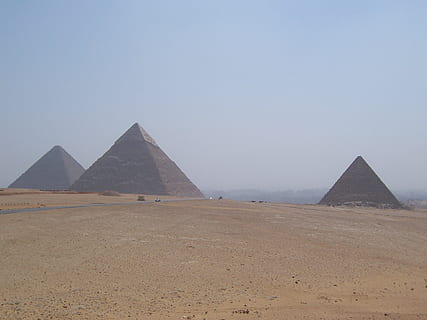 piramide, deserto, giorno, piramidi, Cairo, Egitto, Cheops, tomba, faraonico, faraoni, egiziano, vecchio, il passato, antico, antica civiltà, storia, cielo, destinazioni di viaggio, terra, architettura, struttura costruita, clima, viaggio, natura, clima arido, scenics - natura, cielo sereno, nessuno, all'aperto, storia antica, archeologia, 1080P, CC0, dominio pubblico, privo di copyright