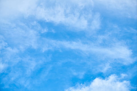 blanco, nubes, azul, cielo, nube, composición, increíble, nubes blancas, naturaleza, paisaje, verano, solar, fondo, espacio, imagen en color, copia espacio, modelo, detalle, hermoso, resumen, textura, nadie, antecedentes, ambiental, papel pintado, color, patrón abstracto, fotografía, horizontal, perspectiva, aire, nube - cielo, paisaje de nubes, ambiente, viento, belleza en la naturaleza, atmósfera, paisajes - naturaleza, tranquilidad, color vibrante, el color blanco, brillante, belleza, panorámico, al aire libre, limpiar, clima, meteorología, fondos abstractos, efecto texturizado, 5K, CC0, dominio público, libre de derechos