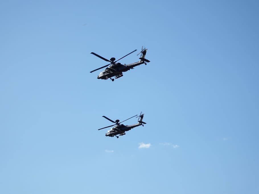 apache, helicòpter, militar, atac, chopper, exèrcit, vehicle aeri, manera de transport, transport, volant, cel, avió, vista d’angle baix, a l'aire, moviment, en moviment, naturalesa, blau, cel clar, cap gent, dia, a l'aire lliure, còpia espai, 4K