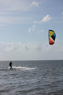 kitesurf, kite, wind, sea, water, sky, adventure, waterfront, horizon over water, sport, motion, horizon, leisure activity, cloud - sky, scenics - nature, beauty in nature, nature, extreme sports, day, lifestyles, kiteboarding, mid-air, outdoors, 5K, CC0, public domain, royalty free