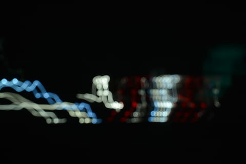 untitled, nacht, donker, lichten, licht, auto, verbinding, zwarte achtergrond, internet, binnenshuis, studio opname, technologie, kopie ruimte, communicatie, geen mensen, bedrijf, detailopname, computer netwerk, snelheid, sport, sterkte, beweging, gegevens, Draadloze technologie, selectieve aandacht, Computer misdaad, 5K, CC0, publiek domein, royaltyvrij