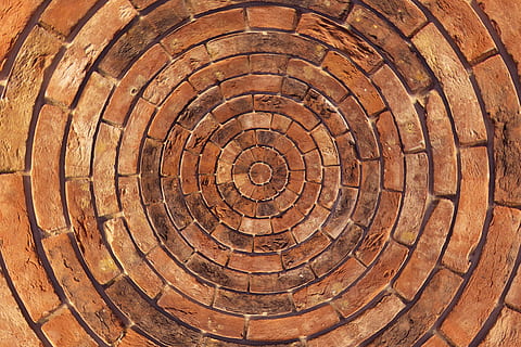 brune blokke indretning, sten, lappe, cirkel, buer, mønster, struktur, om, brosten, gulve, fortov, samlinger, anbragt, asfalteret, natursten, geometrisk form, fuld ramme, form, baggrunde, Brun, tekstureret, ingen mennesker, tæt på, arkitektur, dag, træ - materiale, direkte over, koncentriske, udendørs, design, træ, spiralformet, bygget struktur, træ ring, loft, oldtidshistorie, 5K, CC0, offentligt domæne, royaltyfrie