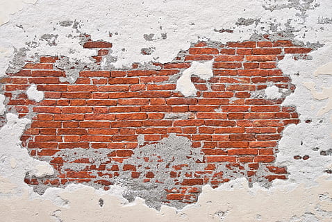 braune Mauer, Wand, Ziegel, Farbe, Felsen, Muster, Ziegelwand, Backstein, Wandbau - Funktion, gebaute Struktur, die Architektur, keine Leute, Vollbild, Tag, Hintergründe, texturiert, verwittert, alt, draußen, Gebäudehülle, Nahansicht, abschälen, weiße Farbe, beschädigt, Verschlechterung, Beton, 2K, CC0, gemeinfrei, lizenzfrei