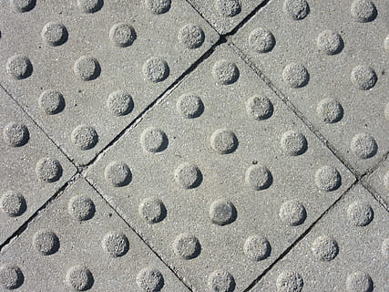 Beton, Struktur, Nickerchen, Backstein, Betonstein, Quadrate, regelmäßig, Muster, Textur, Hintergrund, Hintergründe, Metall, texturiert, stehlen, metallisch, Eisen - Metall, Vollbild, keine Leute, Geometrische Figur, gestalten, Nahansicht, Design, grau, in einer Reihe, Tag, Kreis, solide, Wiederholung, Loch, Sonnenlicht, Wandbau - Funktion, gebaute Struktur, 4K, CC0, gemeinfrei, lizenzfrei