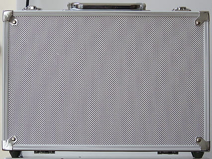 mallette fermée, mallette, valise, texture, Contexte, La technologie, la communication, équipement, coupé, blanc, métal, orateur, personne, objet fabriqué par l'homme, vue de face, arrière-plans, espace de copie, ordinateur, fait par l'homme, écran plat, signe, portabilité, industrie, gris, architecture, amplificateur, équipement électrique, couleur argentée, communications globales, acier, 1080P, CC0, domaine public, libre de droits