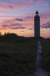 fyrtårn, Danmark, solnedgang, himmel, arkitektur, bygget struktur, bygning udvendig, tårn, sky - himmel, vejledning, bygning, retning, jord, græs, natur, Mark, beskyttelse, skønhed i naturen, sikkerhed, orange farve, plante, ingen mennesker, udendørs, 4K, CC0, offentligt domæne, royaltyfrie