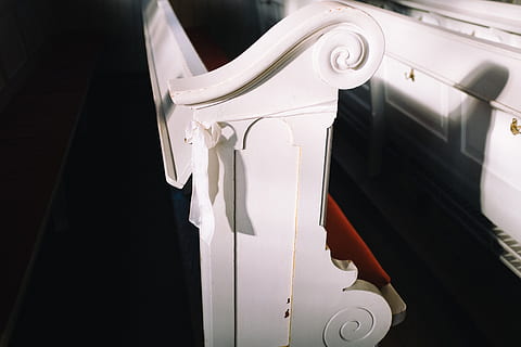 fita de casamento, Igreja, Casamento, fita, de outros, carro, veículo terrestre, transporte, fechar-se, cor branca, ninguém, antiquado, estilo retro, dentro de casa, temperatura fria, suspensão, arte e Artesanato, vidro - material, janela, focar em primeiro plano, têxtil, roupas, lavanderia, visão de baixo ângulo, dia, porta, branco, mesa, Entrada, representação, 4K, CC0, domínio público, royalty free