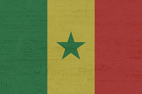 Senegal, bandiera, giallo, colore verde, caratteristica della parete, nessuno, fotogramma intero, struttura costruita, avvicinamento, architettura, simbolo della freccia, simbolo, sfondi, forma, strutturato, multicolore, cartello, comunicazione, rosso, direzione, modello, segno direzionale, 1080P, CC0, dominio pubblico, privo di copyright