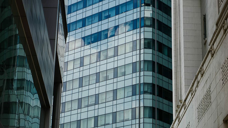 Pohled, bílý, budova, architektura reproduktor, Ach, výškové, architektura, okno, odraz, sklenka, stavba, exteriér budovy, nízký úhel pohledu, nikdo, moderní, sklo - materiál, kancelář, celý rám, kancelářská budova exteriér, město, den, venku, pozadí, Příroda, vzor, mrakodrap, 5K