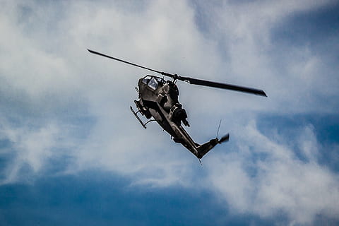 avions, núvols, vol, volar, helicòpter, cel, militar, volant, vehicle aeri, forces Armades, govern, exèrcit, transport, manera de transport, núvol - cel, a l'aire, guerra, lluita, conflicte, hèlix, moviment, soldat de l'exèrcit, avió, forces aeries, agressió, forces especials, 2K