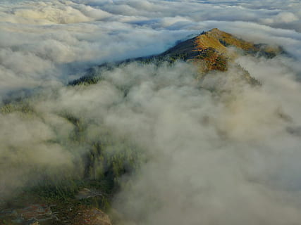 aereo, foto, montagna, coperto, nuvole, nube, vista, collina, foresta, albero, natura, paesaggio, mavic pro, Mavic, dji, fuco, bellezza nella natura, scenics - natura, nuvola - cielo, scena tranquilla, la tranquillità, ambiente, nebbia, scena non urbana, nessuno, cielo, terra, giorno, pianta, fumo - struttura fisica, geologia, all'aperto, potere in natura, cratere vulcanico, 4K, CC0, dominio pubblico, privo di copyright