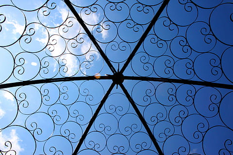 estructures, patró, regla, regularment, blau, cel, naturalesa, paisatge, núvol, arboretum, República de Corea, Corea, guai, bé, cap gent, marc complet, fons, vista d’angle baix, finestra, disseny, transparent, primer pla, vidre - material, forma, aigua, forma geomètrica, a l'interior, arquitectura, protecció, directament a sota, pluja, sostre, 4K, CC0, domini públic, lliure de regalies