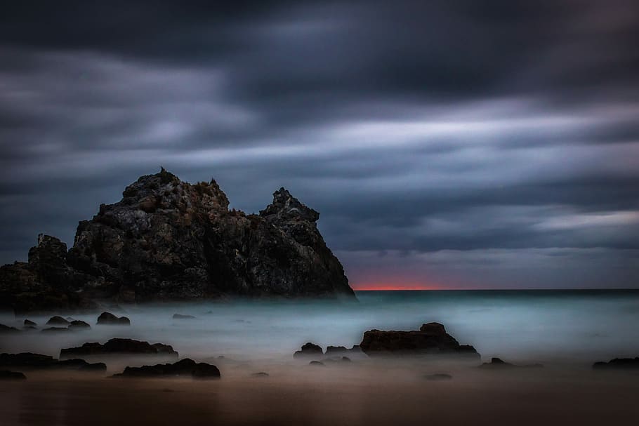 landskabsfotografering, hav, klippeformationer, ø, omgivet, legeme, vand, grå, skyer, klippe, Sky, strand, ocean, overskyet, lang eksponering, sand, kyst, solopgang, solnedgang, daggry, himmel, sky - himmel, skønhed i naturen, rock-objekt, solid, scenics - natur, ro, rolig scene, jord, natur, storm, horisont over vand, rock formation, ingen mennesker, udendørs, 2K
