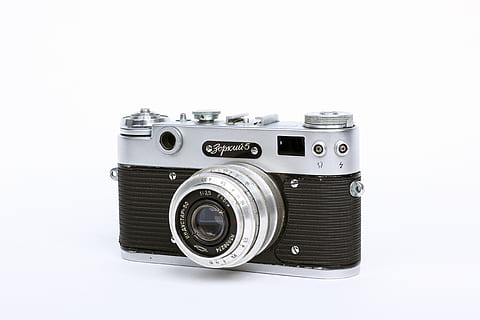 kamera, teknik, klassisk, zorki, zorki 5, retro stylet, gammeldags, gammel, hvid baggrund, enkelt objekt, skåret ud, teknologi, kamera - fotografisk udstyr, fotografering temaer, studio skud, fotografisk udstyr, objektiv - optisk instrument, indendørs, ingen mennesker, sølvfarvet, metal, antik, tæt på, historie, nostalgi, fortiden, krom, 4K, CC0, offentligt domæne, royaltyfrie