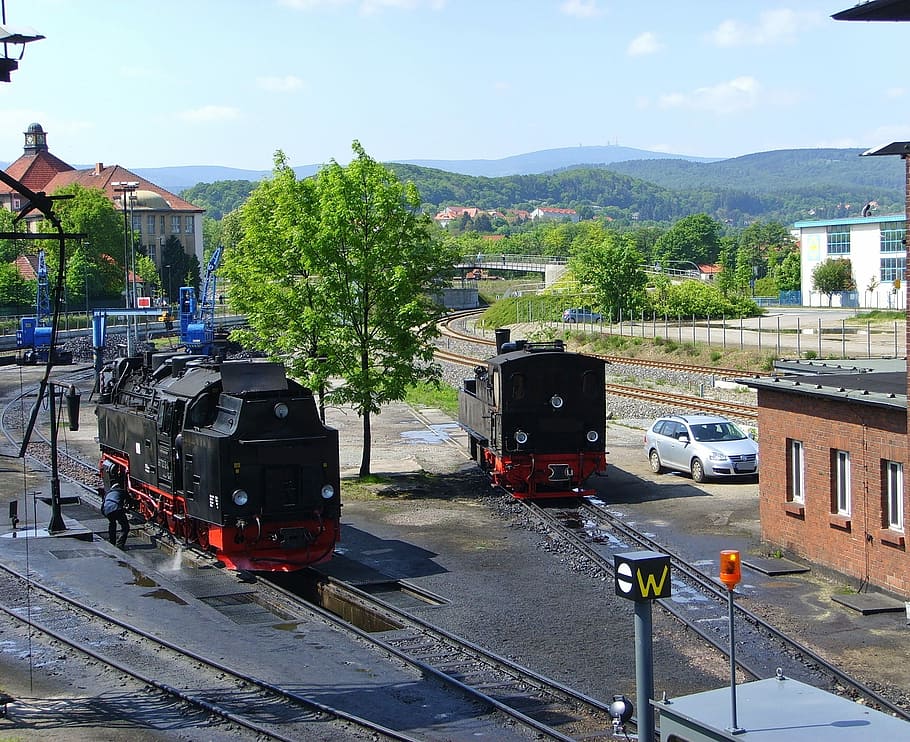 tecnologia, conduir, naturalesa, transport, tren - vehicle, vies del ferrocarril, mode de transport, transport per ferrocarril, cotxe, manera de transport, tren, pista, transport públic, exterior de l'edifici, arquitectura, vehicle terrestre, estructura construïda, cel, dia, ciutat, planta, automòbil, arbre, cap gent, a l'aire lliure, pati de maniobra, 2K
