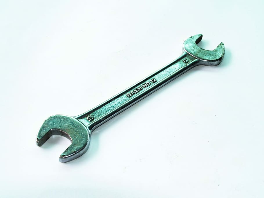 eines, conjunt, handyman, mà, blanc, reparador, fons, manual, primer pla, allen, aïllat, crom, acer, molts, clau anglesa, clau, artesania, construir, Toolkit, instruments, arreglar, vanadium, martell, nivell, assortiment, tornavís, tecnologia, equipament, diversos, taller, brillant, industrial, manteniment, alicates, clau clau, professional, mecànica, treballar, reparació, indústria, trinquet, millora, construcció, metall, kit, sol objecte, tir de l'estudi, eina de treball, fons blanc, cap gent, tallar, a l'interior, natura morta, vista d’angle alt, color verd, seguretat, rovellat, protecció, antiguitat, vell, color turquesa, 2K