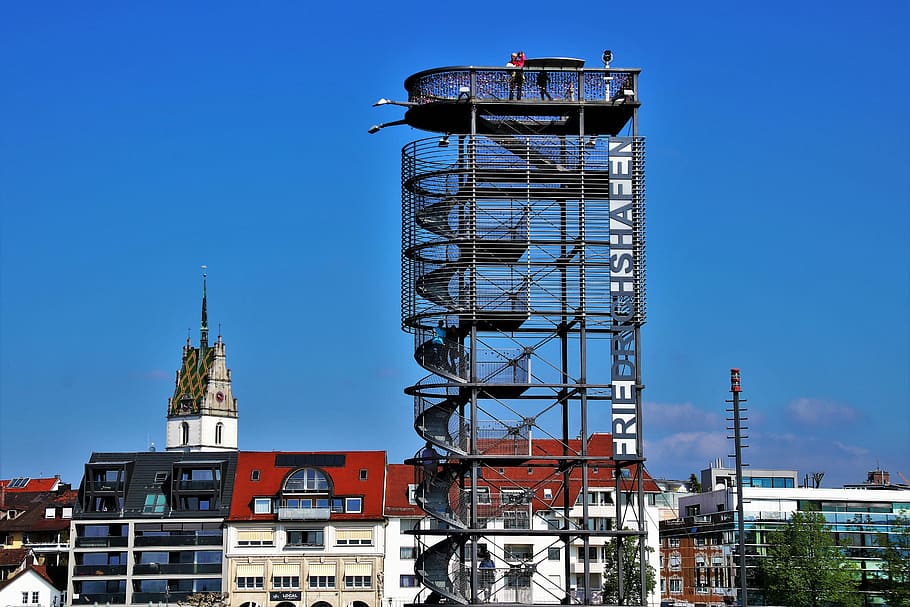 platformă, vedere, scară, cer, Friedrichshafen, case, la curtea din, călătorie, arhitectură, nimeni, modern, orizontală, zi, turn, tur, turism, construcție de oțel, proiectarea modelului, odihnă, clădire, simbol, locuri de interes, plajă, plimbări, relaxare, vacanţă, panoramă, albastru, construită, exteriorul clădirii, oraș, natură, nici o persoana, cer senin, în aer liber, dezvoltare, industrie, mașini, înalt - înalt, macara - utilaje pentru constructii, lumina soarelui, santier, zgârie-nori, echipament de constructie, comunicații globale, 5K