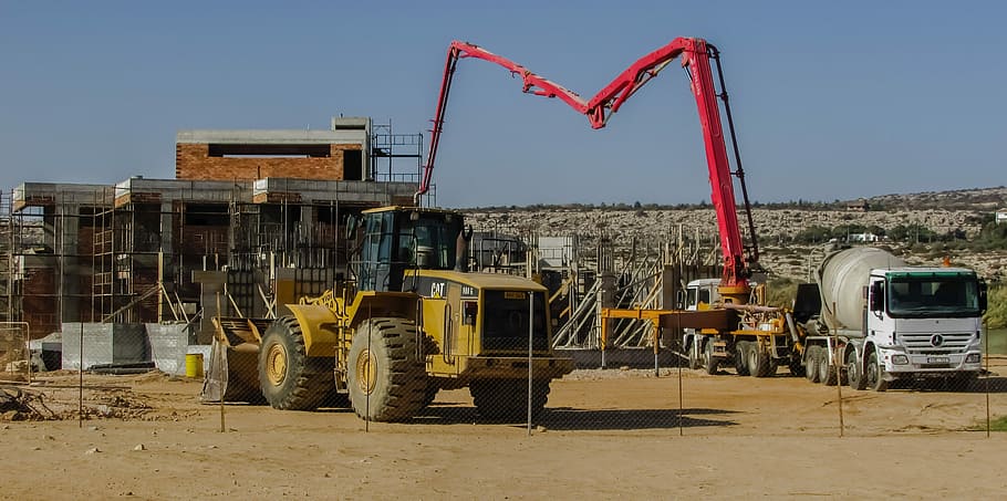 Baustelle, Bau, Baustelle, Konstruktion, Gebäude, Entwicklung, Arbeiten, Hochbau, Ausrüstung, keine Leute, Geschäft, Tag, draußen, Himmel, Ölpumpe, Baugewerbe, Industrie, Transport, Landfahrzeug, Maschinen, Baumaschine, Transportmittel, Natur, Erdbewegungsmaschine, Kraftfahrzeug, Straße, Straßenbauarbeiten, die Architektur, Kraftstoff- und Stromerzeugung, Baumaschinen, industrielle Ausrüstung, 4K