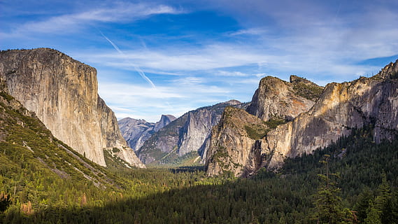 yosemite, nacional, parque, Estados Unidos, tiempo de día, acantilado, árbol, montaña, bosque, colina, Valle, naturaleza, paisaje de nubes, cielo, paisaje, el capitán, ambiente, tierra, paisajes - naturaleza, rock, destinos de viaje, roca - objeto, viaje, cordillera, planta, belleza en la naturaleza, sólido, nube - cielo, turismo, escena no urbana, nadie, Pino, al aire libre, bosque de pinos, pico de la montaña, árbol conífero, 5K, CC0, dominio público, libre de derechos