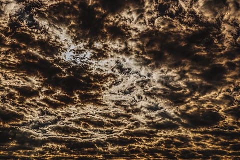 gramatică, dramatic, nori, cer, dispozitie, nori dramatici, starea vremii, nori întunecați, forme de nori, atmosfera, frumos, nori de furtuna, natură, hdr, cerul acoperit, nor - cer, Cloudscape, vreme, apus de soare, în aer liber, dramatic cer, întuneric, fundaluri, acoperit de nori, amurg, scenics, lumina soarelui, abstract, nici o persoana, frumusețe în natură, scenice - natura, vedere unghiulară joasă, liniște, o scenă liniștită, idilic, cadru complet, veneraţie, furtună, atmosfera moody, meteorologie, de rău augur, 5K, CC0, domeniu public, fără drepturi de autor