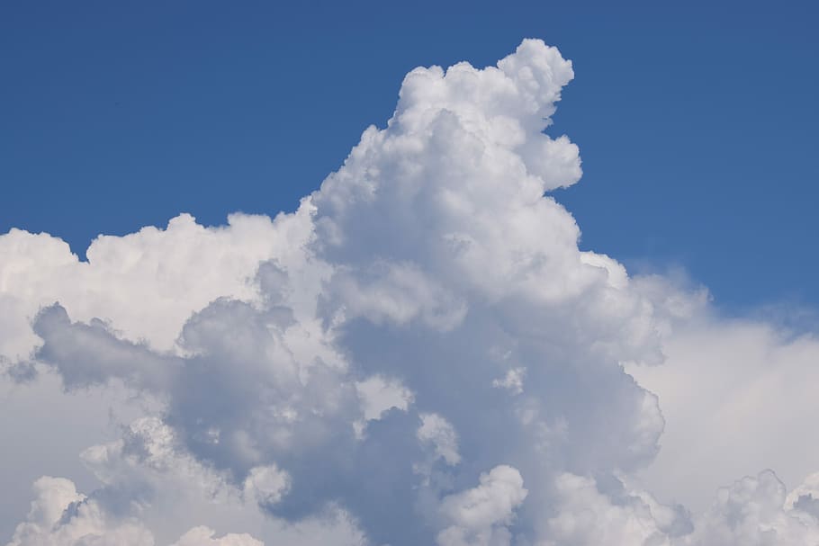 núvols, cel blau, inflat, blanc, cel, blau, núvol - cel, fons, cloudscape, naturalesa, bellesa a la natura, escenics - natura, cap gent, idíl·lic, escena tranquil·la, tranquil·litat, Color blanc, dia, a l'aire lliure, esponjós, atmosfera, medi ambient, llum solar, meteorologia, suavitat, 5K