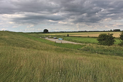 lauke, žolės, pobūdį, laukai, dangus, Debesuota, kaimo scenoje, Žemdirbystė, kraštovaizdį, ūkis, scenos, debesis - dangus, Anglijoje, vasara, ne miesto scenoje, uk, žolė, augalų, žemės, aplinką, vaizdai - gamta, grožis gamtoje, ramioje scenoje, nėra žmonių, pastatyta struktūra, architektūra, ramybė, dieną, augimą, 5K, CC0, Viešasis domenas, nemokamai