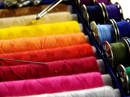 closeup, photo, assorted-color, threads, yarn, thread, sew, thread spool, colorful, sewing thread, haberdashery, fashion, design, bobbin, role, handarbeiten, schneider, craft, coil, nähutensilien, sewing accessories, sewing kits, fadenrollen, tailoring, creative, multi colored, textile, choice, variation, spool, no people, large group of objects, selective focus, in a row, industry, indoors, textile industry, business, close-up, retail, arrangement, group of objects, sewing item, order, 4K, CC0, public domain, royalty free
