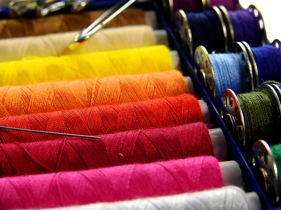 closeup, photo, assorted-color, threads, yarn, thread, sew, thread spool, colorful, sewing thread, haberdashery, fashion, design, bobbin, role, handarbeiten, schneider, craft, coil, nähutensilien, sewing accessories, sewing kits, fadenrollen, tailoring, creative, multi colored, textile, choice, variation, spool, no people, large group of objects, selective focus, in a row, industry, indoors, textile industry, business, close-up, retail, arrangement, group of objects, sewing item, order, 4K