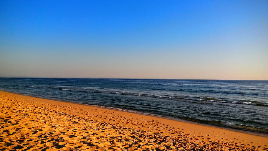 spiaggia, blu, sol, mare, acqua, orizzonte, cielo, terra, orizzonte sull'acqua, scenics - natura, sabbia, bellezza nella natura, la tranquillità, scena tranquilla, cielo sereno, natura, tramonto, copia spazio, idilliaco, nessuno, all'aperto, 4K