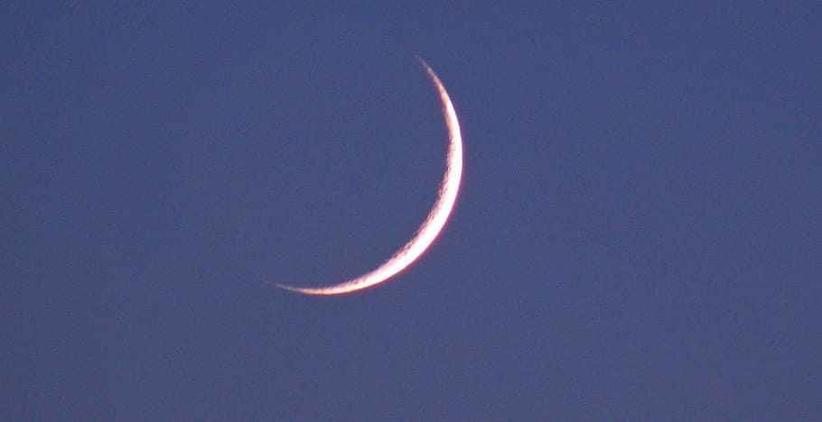 lluna creixent, nit, falç, lluna, cel, llum, llum de la lluna, cel nocturn, tot, romàntic, silueta, tarda, atmosfera, espai, astronomia, exploració espacial, creixent, Mitja lluna, bellesa a la natura, cap gent, cel clar, còpia espai, vista d’angle baix, naturalesa, fenomen natural, tranquil·litat, escenics - natura, a l'aire lliure, escena tranquil·la, idíl·lic, eclipsi, Lluna planetària, 1080P