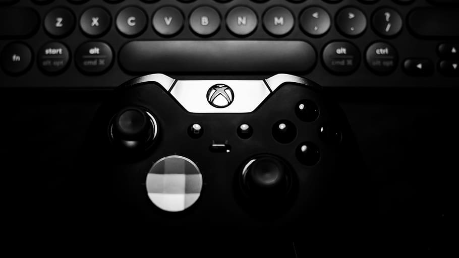 nero, xbox, uno, controllore, microsoft xbox, elite, senza fili, Il prossimo, tastiera, Microsoft, tecnologia, nessuno, in casa, attrezzatura, avvicinamento, numero, singolo oggetto, controllo, colore nero, cultura artistica e intrattenimento, macchina fotografica - attrezzatura fotografica, video gioco, cabina di pilotaggio, in stile retrò, ritagliare, connessione, buio, 5K