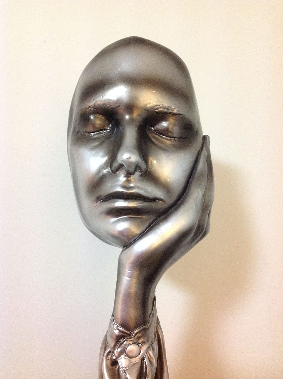 pensiero, riflessivo, contemplando, solitudine, la tranquillità, girato in studio, color oro, colpo alla testa, brillante, adulto, avvicinamento, rappresentazione umana, rappresentazione, in casa, arte e artigianato, ritratto, creatività, somiglianza maschile, scultura, caratteristica della parete, statua, somiglianza femminile, persone, vista frontale, mestiere, giovane adulto, parte del corpo, volto umano, 2K