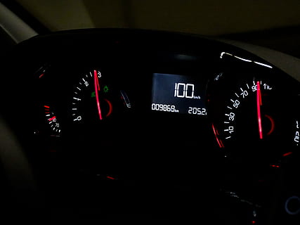 speedometer, cockpit, auto, hastighed, fittings, bil, køretøj interiør, motor køretøj, bil interiør, kontrolpanel, instrumentbræt, transportform, indendørs, land køretøj, transportmidler, nummer, ingen mennesker, belyst, tæt på, rød, måleinstrument, nat, måler - måleinstrument, forrude, Målestok, mørk, 5K, CC0, offentligt domæne, royaltyfrie