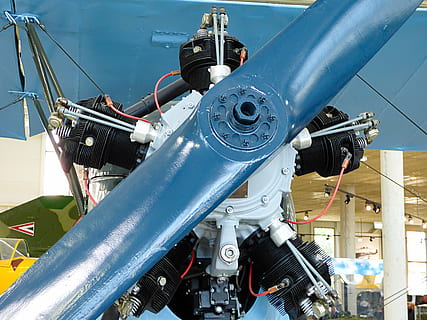 volador, hélice, motor, vuelo, antiguo, tecnología, vehículo aéreo, avión, transporte, modo de transporte, industria, nadie, arquitectura, día, naturaleza, de cerca, robot, agua, tubo - tubo, al aire libre, conexión, movimiento, estructura construida, equipo, 4K, CC0, dominio público, libre de derechos