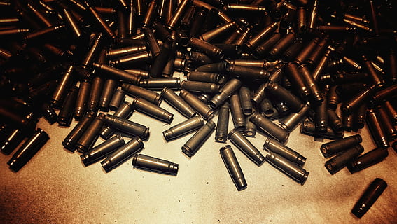 bullet patron parti, Brun, tekstil, skaller, krig, barsk, kugle, skallerne, kugler, hær, anden verdenskrig, stor gruppe af objekter, baggrunde, fuld ramme, ingen mennesker, indendørs, industri, metal, skrue, stilleben, ammunition, tæt på, høj vinkel visning, Bolt, overflod, arbejdsværktøj, kollektion, bord, møtrik - fiksering, udstyr, søm, legering, stål, 2K, CC0, offentligt domæne, royaltyfrie