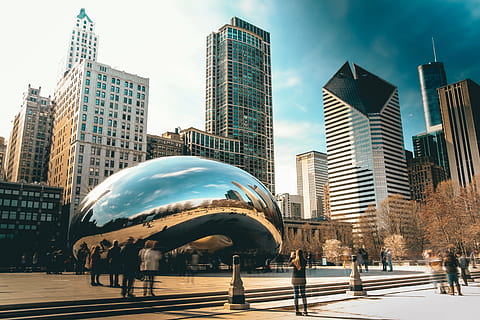 persone, in piedi, porta delle nuvole, Chicago, architettura, costruzione, infrastruttura, cielo, grattacielo, Torre, orizzonte, città, urbano, parco, plaza, punto di riferimento, viaggio, esterno dell'edificio, struttura costruita, edificio per uffici esterno, vita di città, moderno, natura, persone accessorie, gruppo di persone, destinazioni di viaggio, ufficio, distretto finanziario, giorno, strada, alto - alto, paesaggio urbano, all'aperto, 5K, CC0, dominio pubblico, privo di copyright