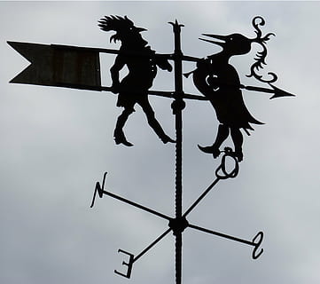 Veleta, venti, Punti cardinali, controluce, silhouette, la rosa dei Venti, cielo, Inquadratura dal basso, natura, cartello, giorno, comunicazione, rappresentazione, metallo, all'aperto, arte e artigianato, direzione, nessuno, guida, rappresentazione umana, creatività, cielo sereno, banderuola, 4K, CC0, dominio pubblico, privo di copyright