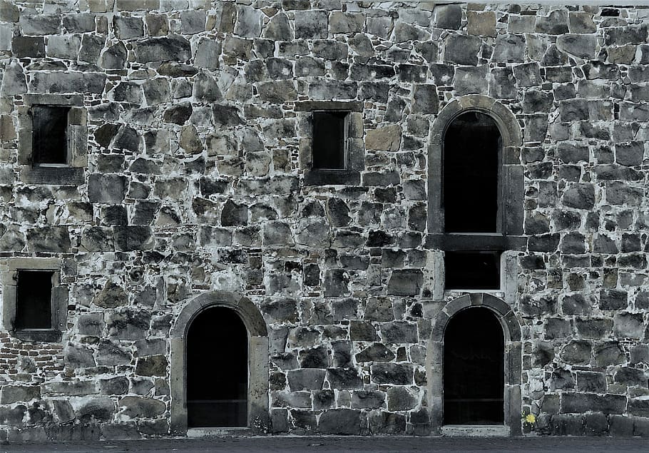 Löwenzahn, superficiale, fotografia a fuoco, grigio, calcestruzzo, Casa, parete, mattone, pietra, finestra, costruzione, struttura costruita, architettura, esterno dell'edificio, storia, il passato, arco, vecchio, nessuno, giorno, muro di pietra, Entrata, luogo di culto, religione, all'aperto, credenza, caratteristica della parete, antica civiltà, rovinato, 2K