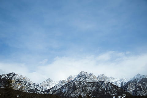 neu, cobert, muntanyes, clar, cel, gris, negre, Serra, blau, muntanya, cel blau, núvol, fernie, Canadà, columbium britànic, espai, serenitat, paisatge, hivern, naturalesa, temperatura de fred, escenics - natura, bellesa a la natura, muntanya nevada, núvol - cel, escena tranquil·la, dia, tranquil·litat, medi ambient, escena no urbana, cap gent, cim de muntanya, a l'aire lliure, formació, 5K, CC0, domini públic, lliure de regalies