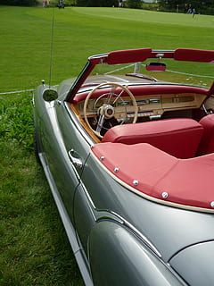 Auto, Innere, Oldtimer, Instrumententafel, Silber-, Passagierabteil, Cabrio, Windschutzscheibe, Lenkrad, Steuerung, amerikanisch, klassisch, draußen, Transport, Luxus, Transportmittel, Gras, rot, Tag, Kraftfahrzeug, Landfahrzeug, keine Leute, grüne Farbe, Natur, Pflanze, Feld, High Angle View, Land, Wasserfahrzeug, Abwesenheit, Wasser, Sport, 2K, CC0, gemeinfrei, lizenzfrei
