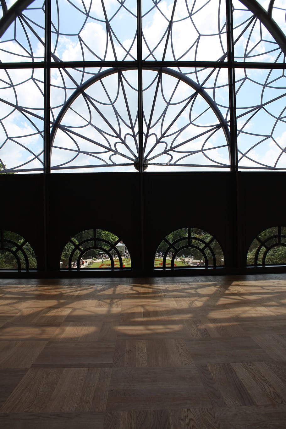 flora, cologne, vindue, ornamenter, lys, sol, skygge, parket, himmel, art nouveau, Botanisk Have, indre, arkitektur, indendørs, bygget struktur, ingen mennesker, bygning, glas - materiale, design, dag, bue, mønster, glas, gulve, form, metal, kreativitet, Kunst og håndværk, natur, loft, 4K